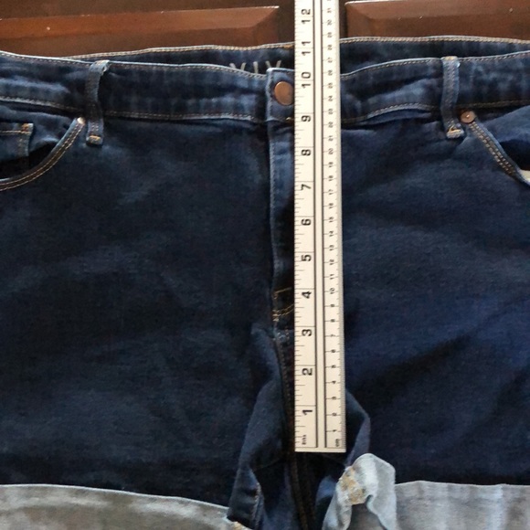 Women’s size 22W AVA & VIV midi blue Jean shorts - Picture 4 of 7